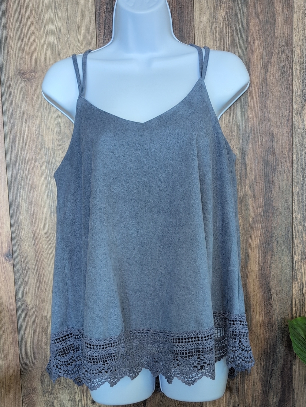 She + Sky Double-Strap Crochet-Hem Velvety Camisole Tank M F284 - Picture 1 of 7